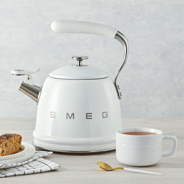 Pava Smeg Silbadora Hervidor Hornalla Retro 2.4 L | Blanco - Imagen 3